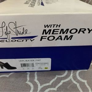 LifeStride Lexy Black Sde/Pat 7.5 3 inch heel; Velocity Memory Foam